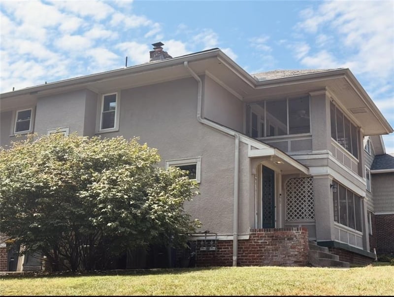 201 51st Ter, Kansas City, MO 64112