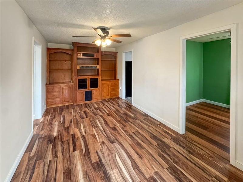 3920 Lister Ave, Kansas City, MO 64117