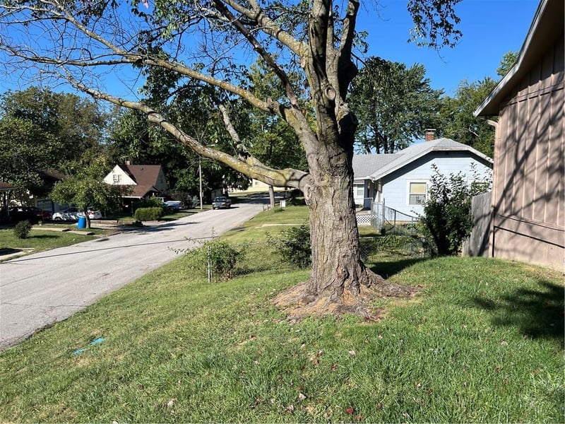 2900 W 43 Ter, Kansas City, KS 66103