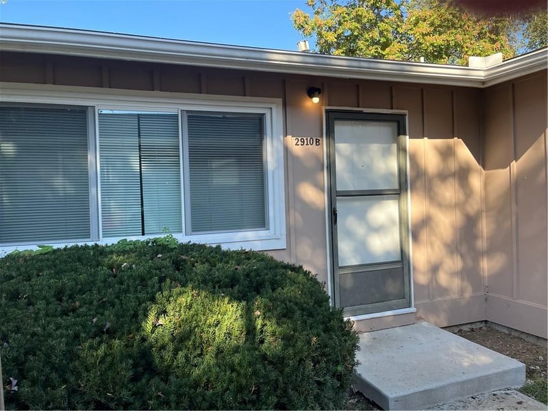 2900 W 43 Ter, Kansas City, KS 66103