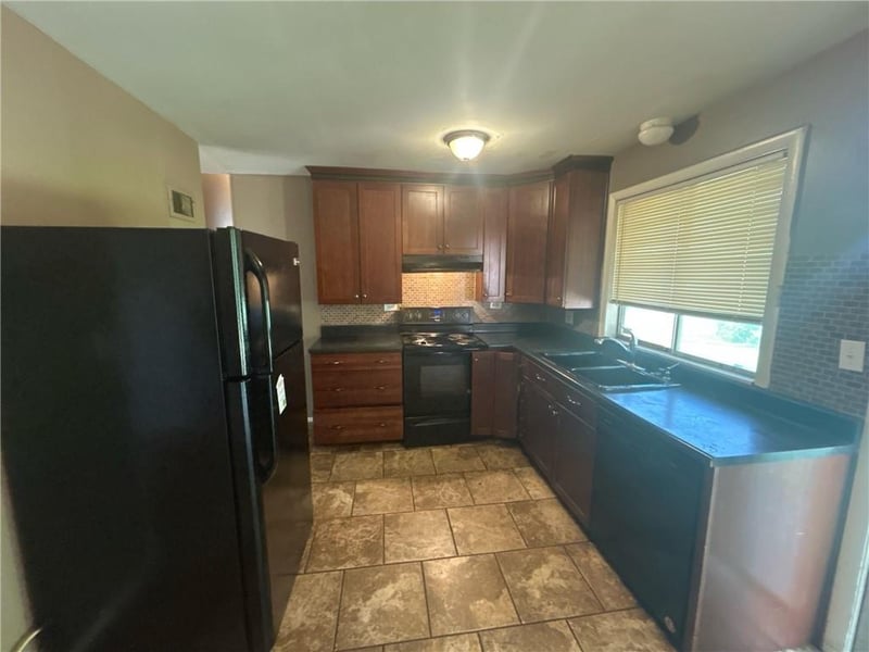 7800 91st St, Kansas City, MO 64138