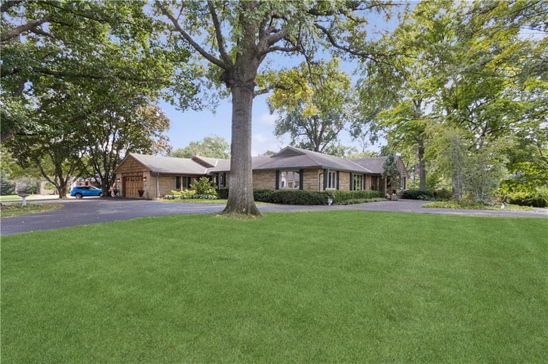 3815 63rd St, Mission Hills, KS 66208