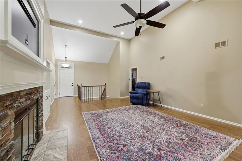 7861 118th Ter, Overland Park, KS 66210