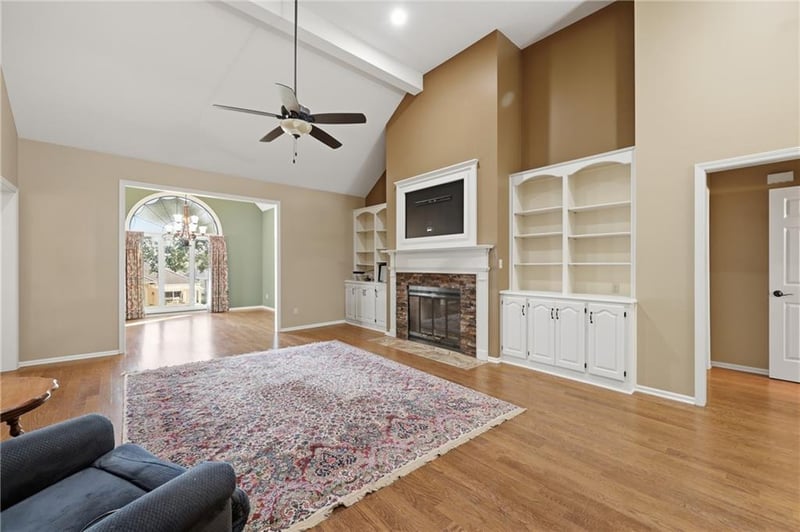 7861 118th Ter, Overland Park, KS 66210