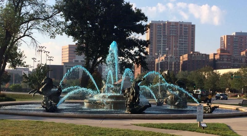 4555 Main St #204, Kansas City, MO 64111