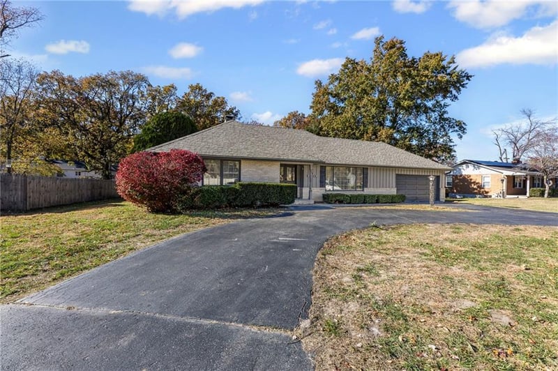 3210 Crysler Ave, Independence, MO 64055