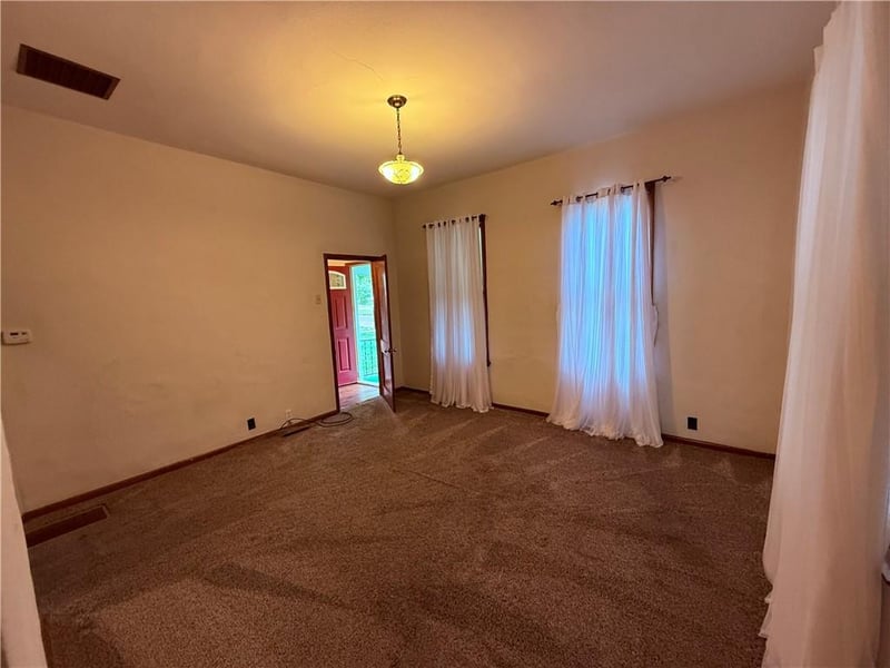 924 Kearney St, Atchison, KS 66002