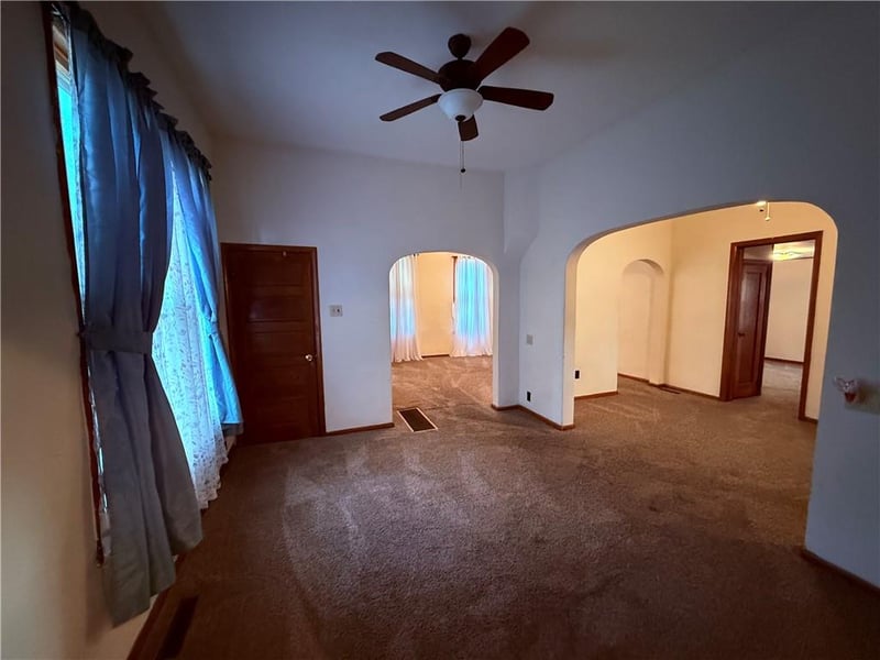 924 Kearney St, Atchison, KS 66002