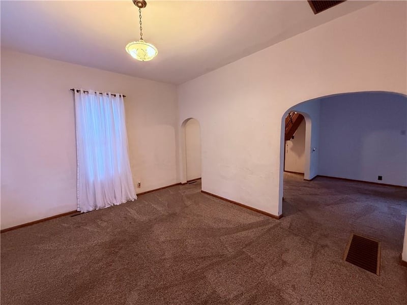 924 Kearney St, Atchison, KS 66002