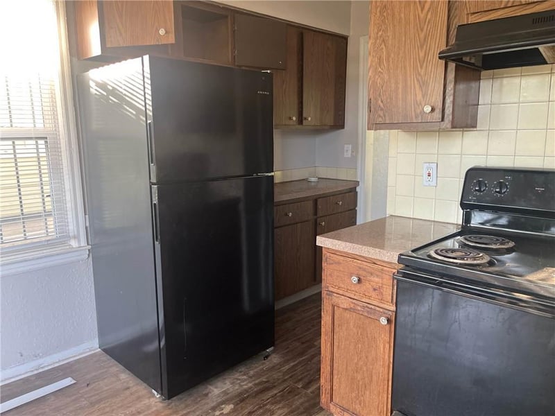 1025 84th Ter, Kansas City, MO 64131