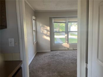 1025 E 84th Ter, Kansas City, MO 64131