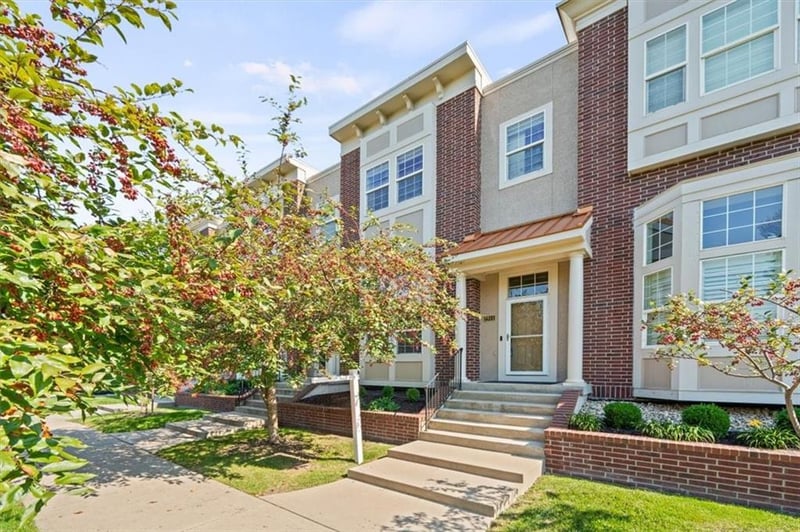 2911 Gentry Park Pw, Kansas City, MO 64116