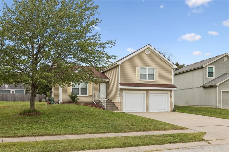 11200 Booth Ave, Kansas City, MO 64157