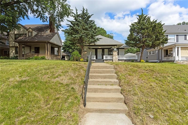 5339 Rockhill Rd, Kansas City, MO 64110