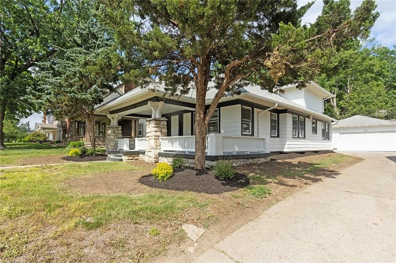 5339 Rockhill Rd, Kansas City, MO 64110