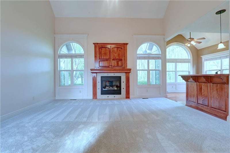 2110 Colonnade Ave, Grain Valley, MO 64029