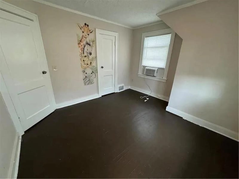 5107 Olive St, Kansas City, MO 64130