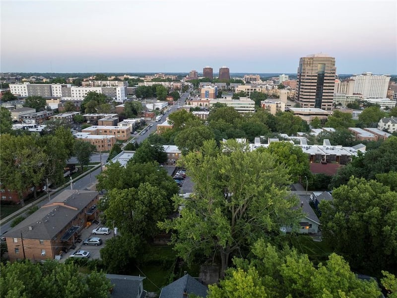 4514 Terrace St, Kansas City, MO 64111