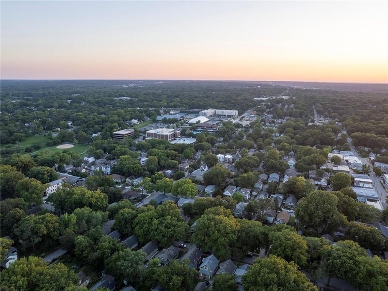 4514 Terrace St, Kansas City, MO 64111