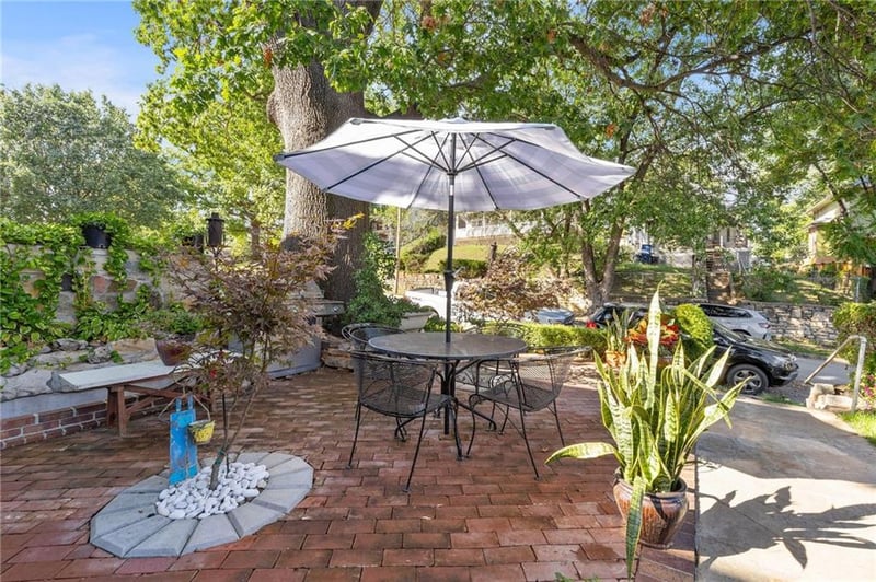 831 Tauromee Ave, Kansas City, KS 66101