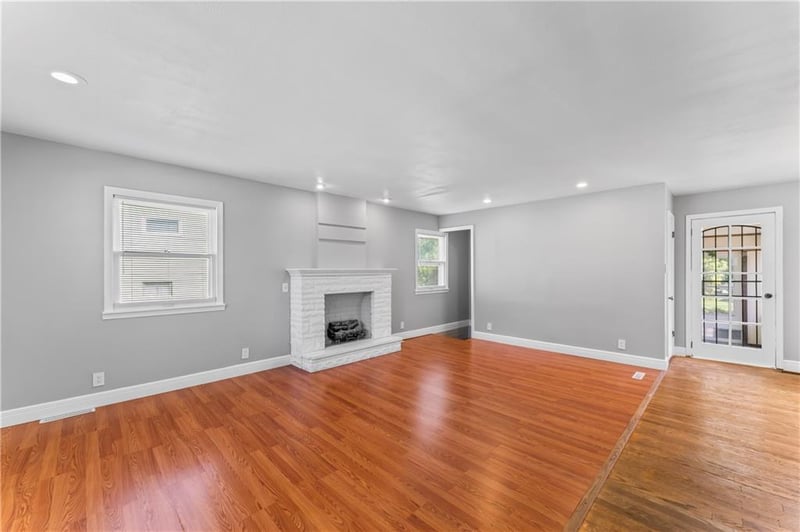 4923 Appleton Ave, Kansas City, MO 64133