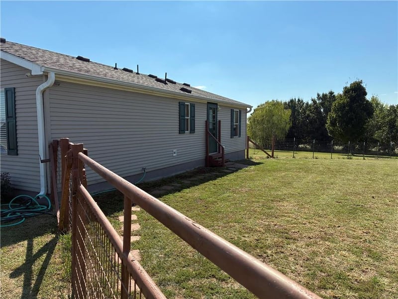 540 Nw Uu Hw, Centerview, MO 64019