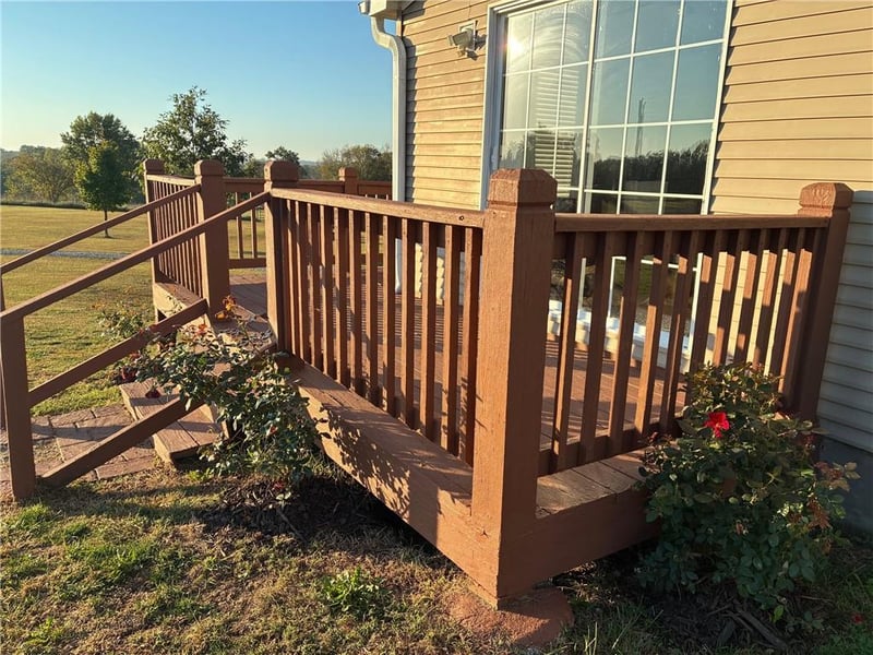 540 Nw Uu Hw, Centerview, MO 64019