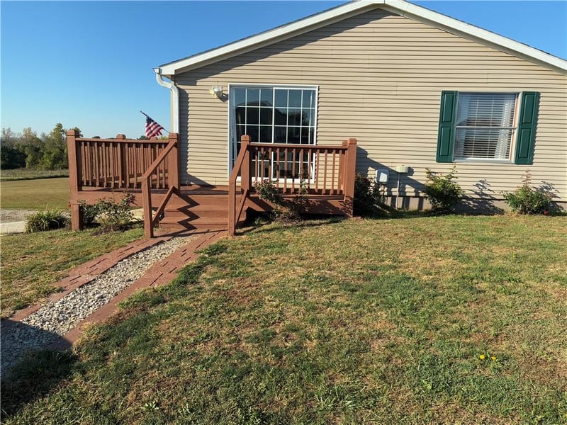 540 Nw Uu Hw, Centerview, MO 64019