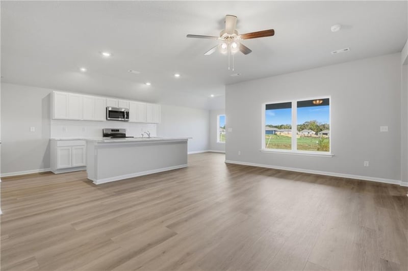 505 Carson Dr, Blue Springs, MO 64014