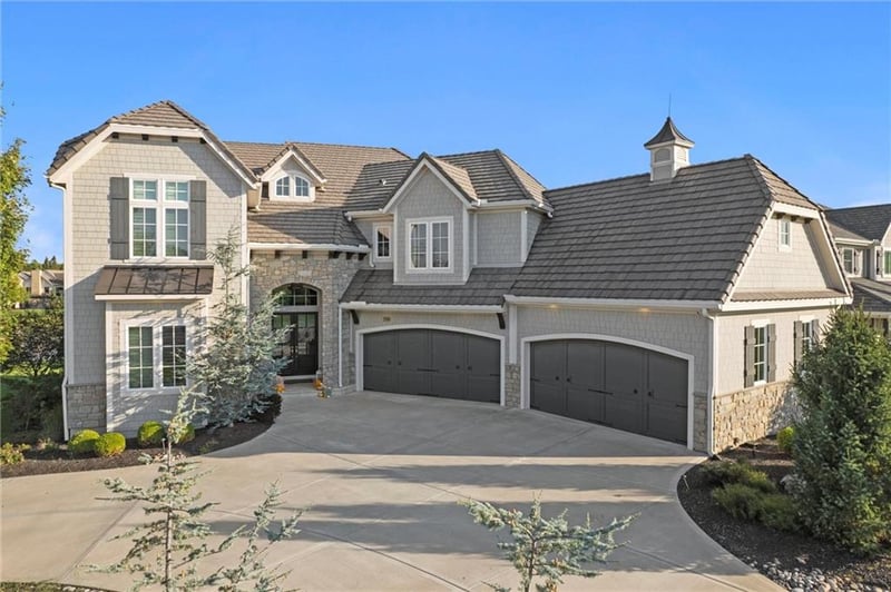 16121 Paradise St, Overland Park, KS 66221