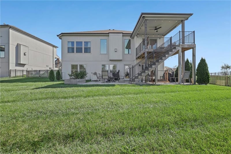 512 Wilds Pw, Greenwood, MO 64034