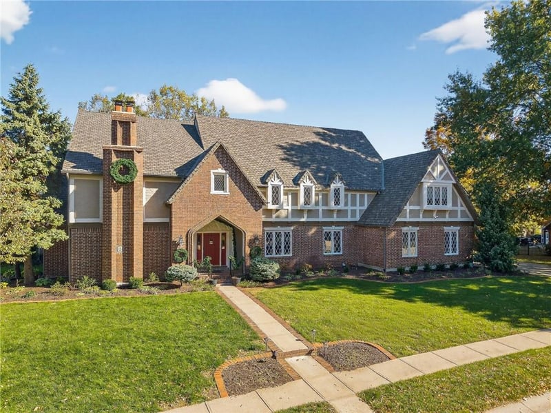 317 Camelot Dr, Liberty, MO 64068