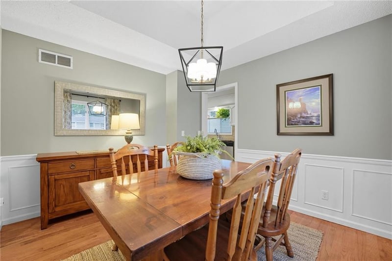 2216 73rd Ter, Kansas City, MO 64118