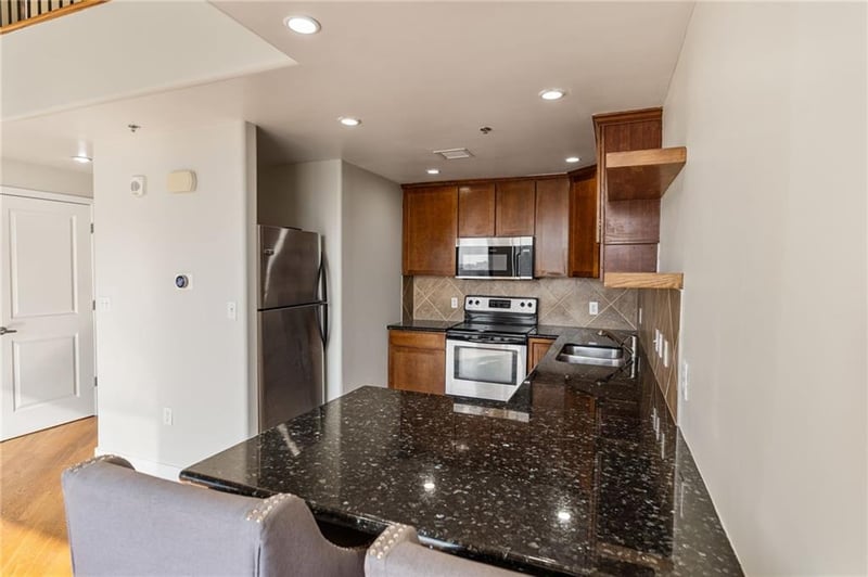 600 Admiral Blvd #407, Kansas City, MO 64106