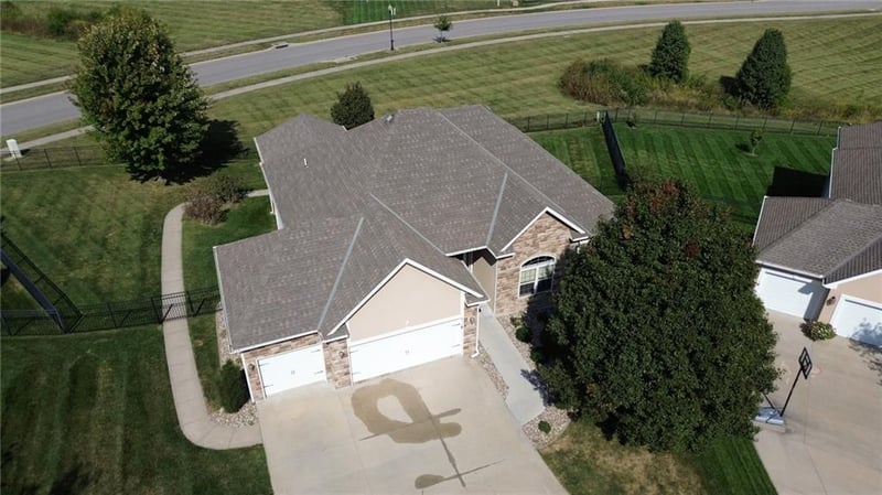 3804 Kingston Ct, St Joseph, MO 64506