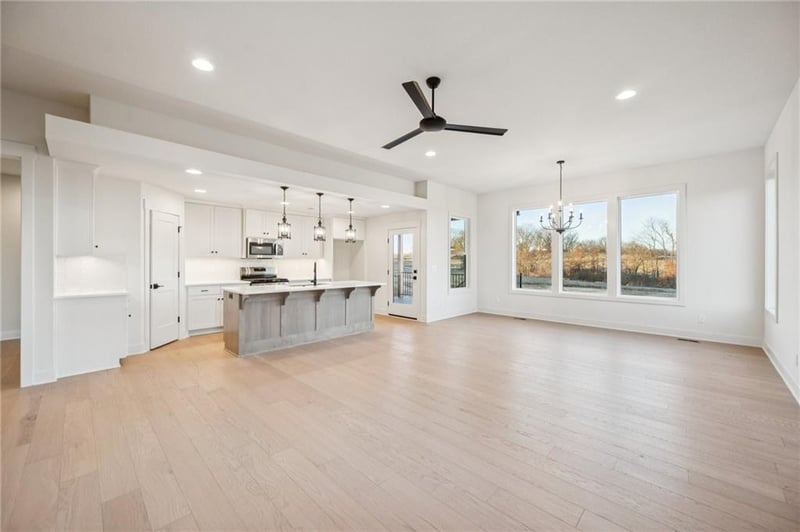 2152 Black Walnut Dr, Liberty, MO 64068