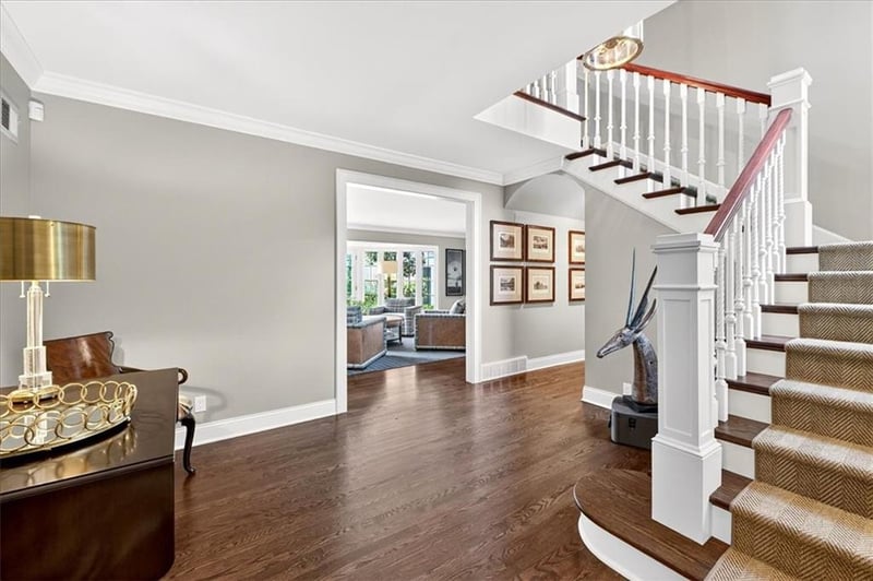 1055 54th St, Kansas City, MO 64112