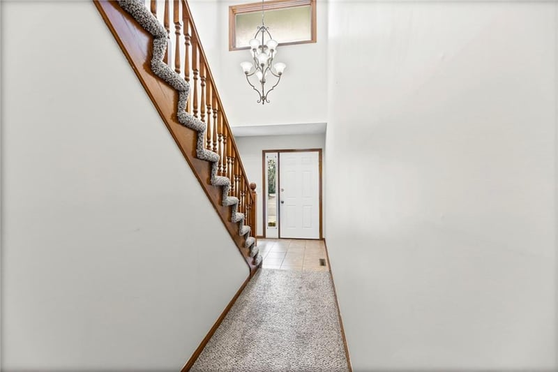 10812 116th St, Overland Park, KS 66210