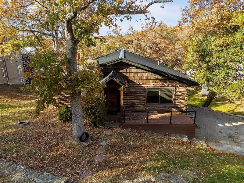 49-51 Z Lake Shore Dr, Lake Lotawana, MO 64086