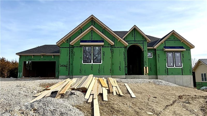 25361 107th Ter, Olathe, KS 66061