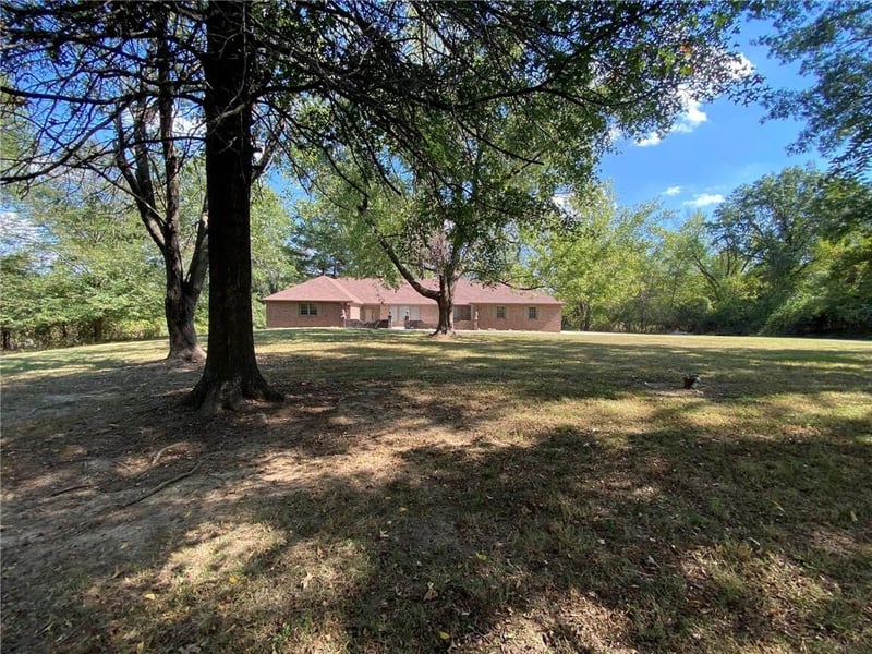 991 Mitchell St, Warrensburg, MO 64093