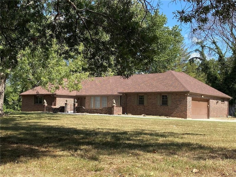 991 Mitchell St, Warrensburg, MO 64093