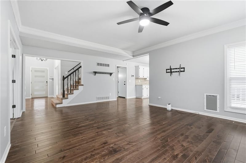 4017 Channel Dr, Lee's Summit, MO 64064