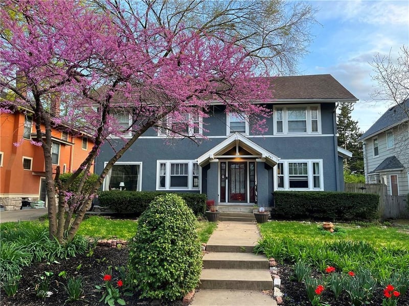 441 61st Ter, Kansas City, MO 64113