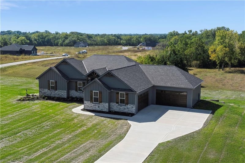 16581 Olive St, Basehor, KS 66007