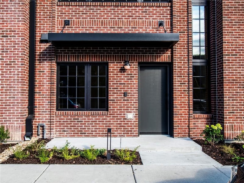 1903 Locust St, Kansas City, MO 64108