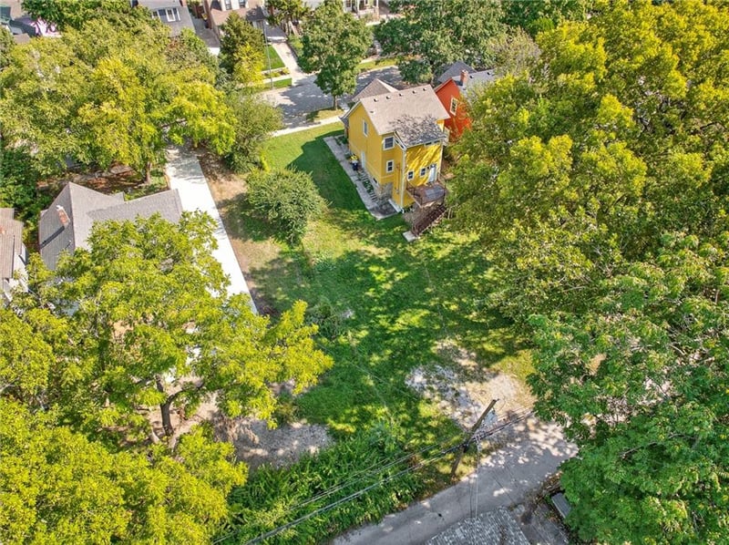 4112 Holmes St, Kansas City, MO 64110