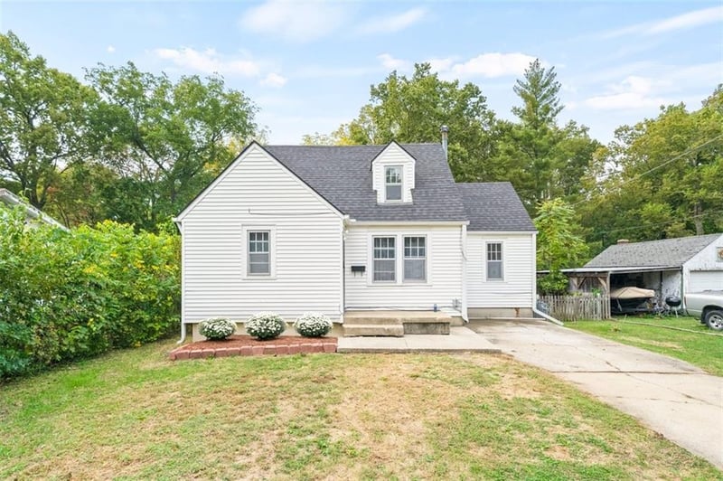 1616 Pollard Ave, Independence, MO 64055