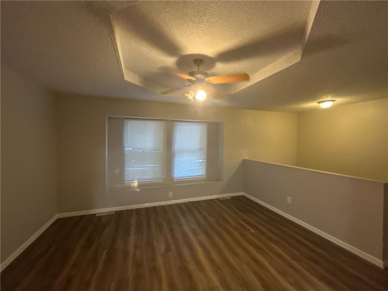 1708 Balboa St, Lee's Summit, MO 64086
