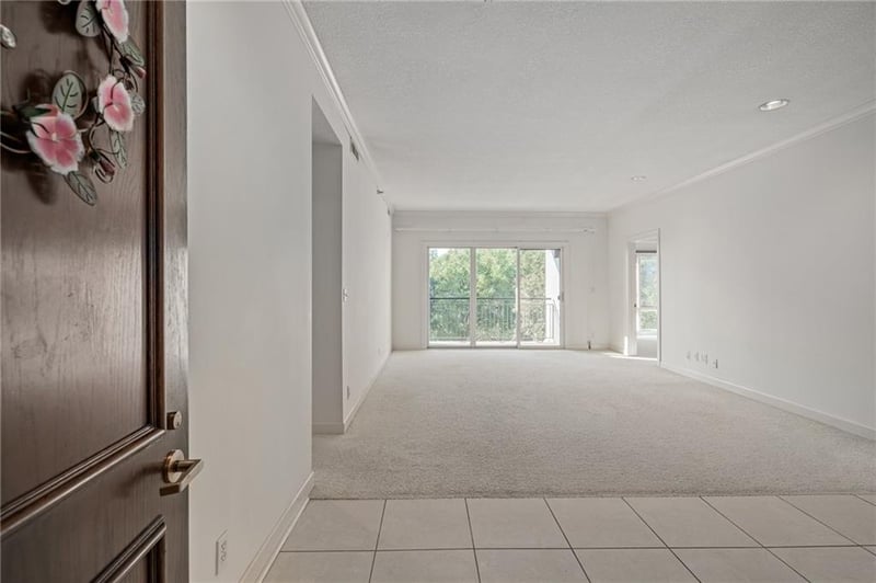 4949 Wornall Rd #410, Kansas City, MO 64112